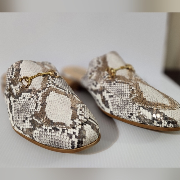 "Coach And Four" Brand Neline Mule 11M White/Gray,Grey/Gold Snakeskin Pattern - Picture 2 of 10